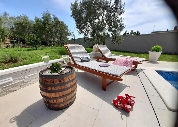 Mel&stef With Swimming Pool Ideal For Family Vacation شقة *