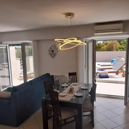 Mel&stef, Charming House, With Private Swimming Pool Ideal For Family Vacation Apartment *