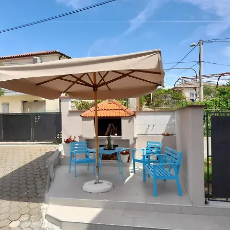 アパート Mel&stef With Swimming Pool Ideal For Family Vacation プーラ