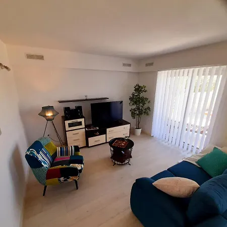 Mel&stef, Charming House, With Private Swimming Pool Ideal For Family Vacation Apartment Pula