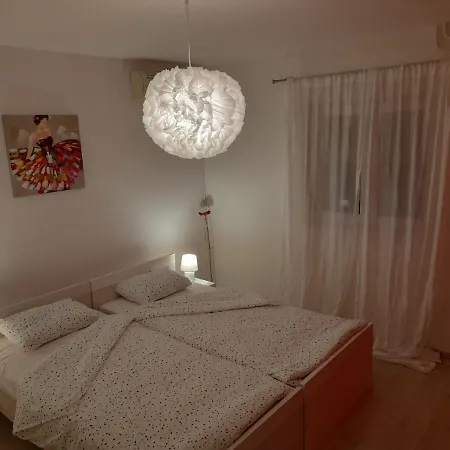 Apartment Mel&stef, Charming House, With Private Swimming Pool Ideal For Family Vacation *