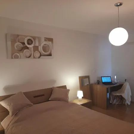 Apartment Mel&stef, Charming House, With Private Swimming Pool Ideal For Family Vacation Pula