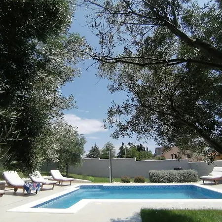 Apartment Mel&stef, Charming House, With Private Swimming Pool Ideal For Family Vacation *