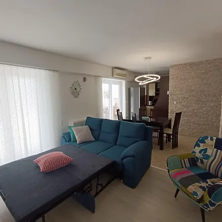 Mel&stef With Swimming Pool Ideal For Family Vacation Apartament